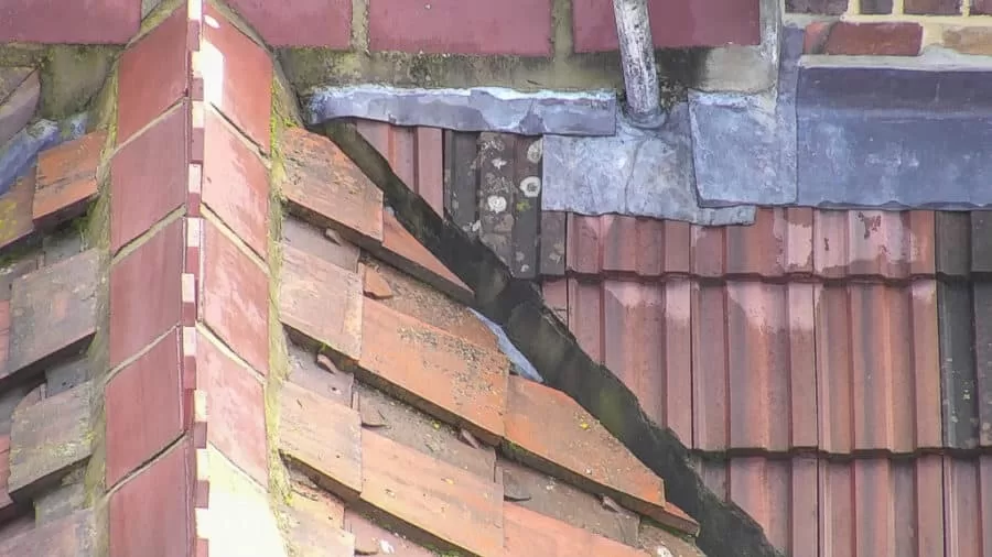 DJI_0291 Safe visual gutter and gully inspections at height by drone