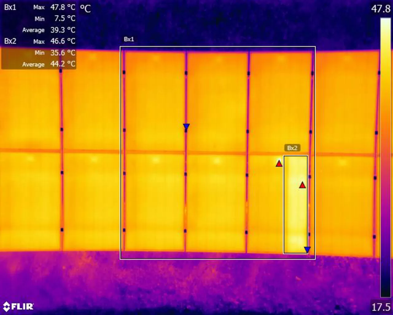 231541-THERMAL-1261-2 Domestic house solar panel inspection