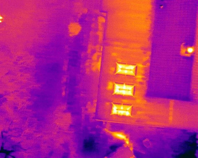 Heat Loss via Roof seen using Thermography