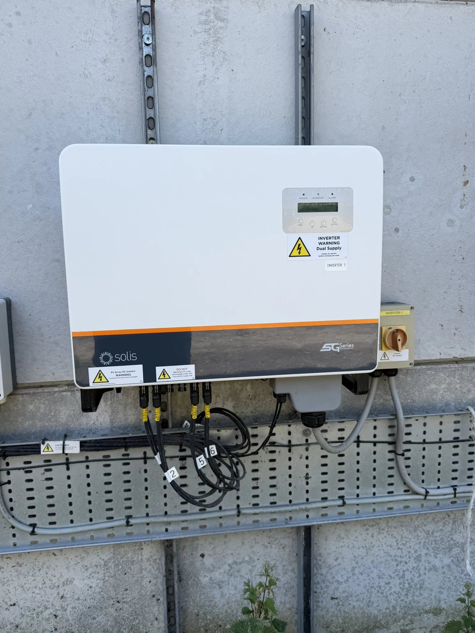 Solis S5-GC30K (a 30 kW unit) Commercial Roof Inverter Solis S5-GC30K (a 30 kW unit) Commercial Roof Inverter